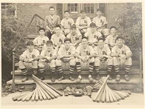 An old R-H baseball team 